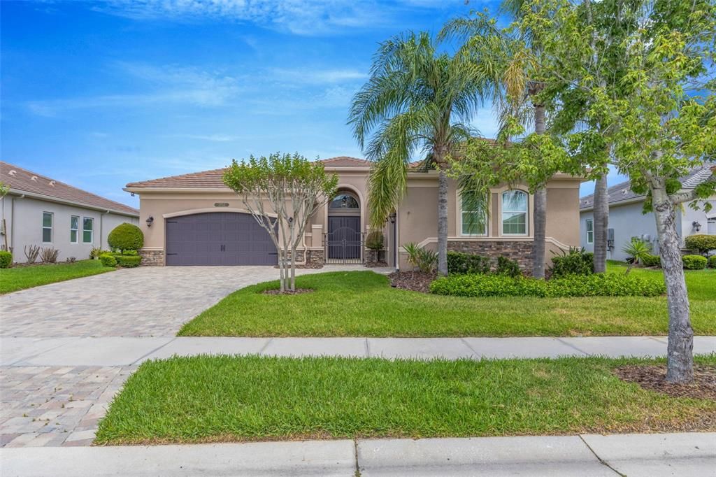For Sale: $935,000 (3 beds, 3 baths, 3186 Square Feet)