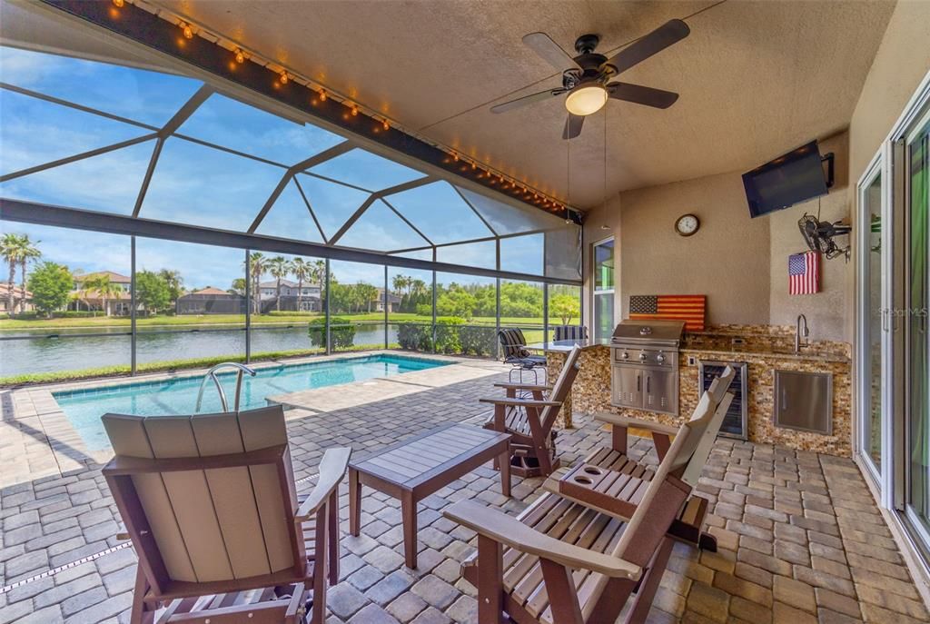 For Sale: $935,000 (3 beds, 3 baths, 3186 Square Feet)