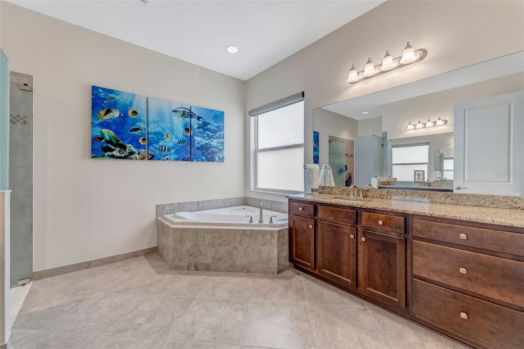 For Sale: $935,000 (3 beds, 3 baths, 3186 Square Feet)
