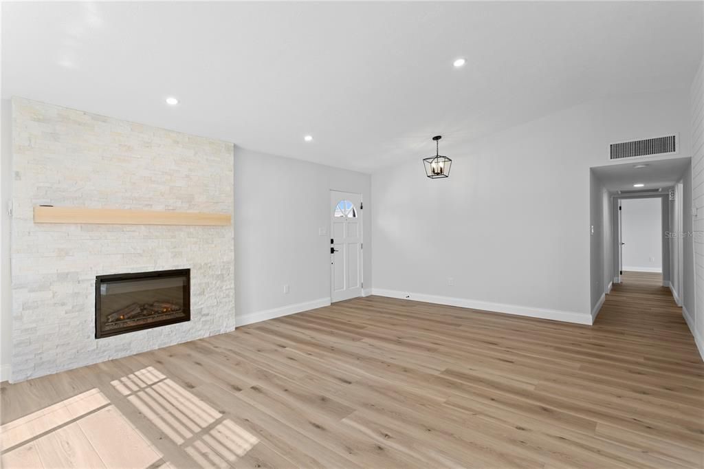 En Venta: $1,299,000 (3 camas, 2 baños, 1898 Pies cuadrados)