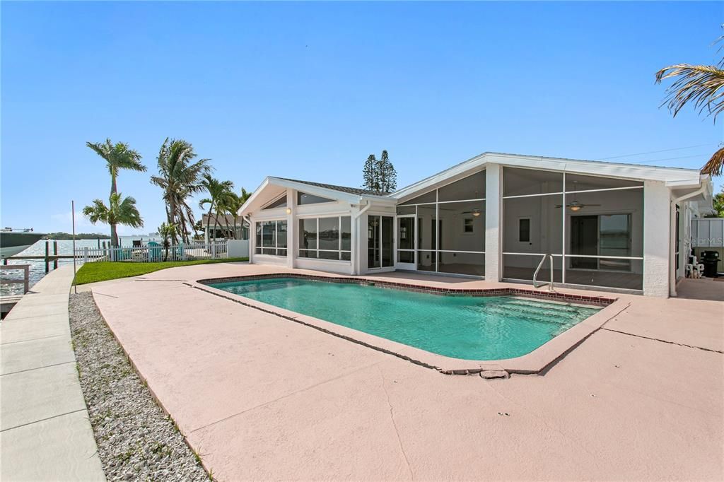 En Venta: $1,299,000 (3 camas, 2 baños, 1898 Pies cuadrados)