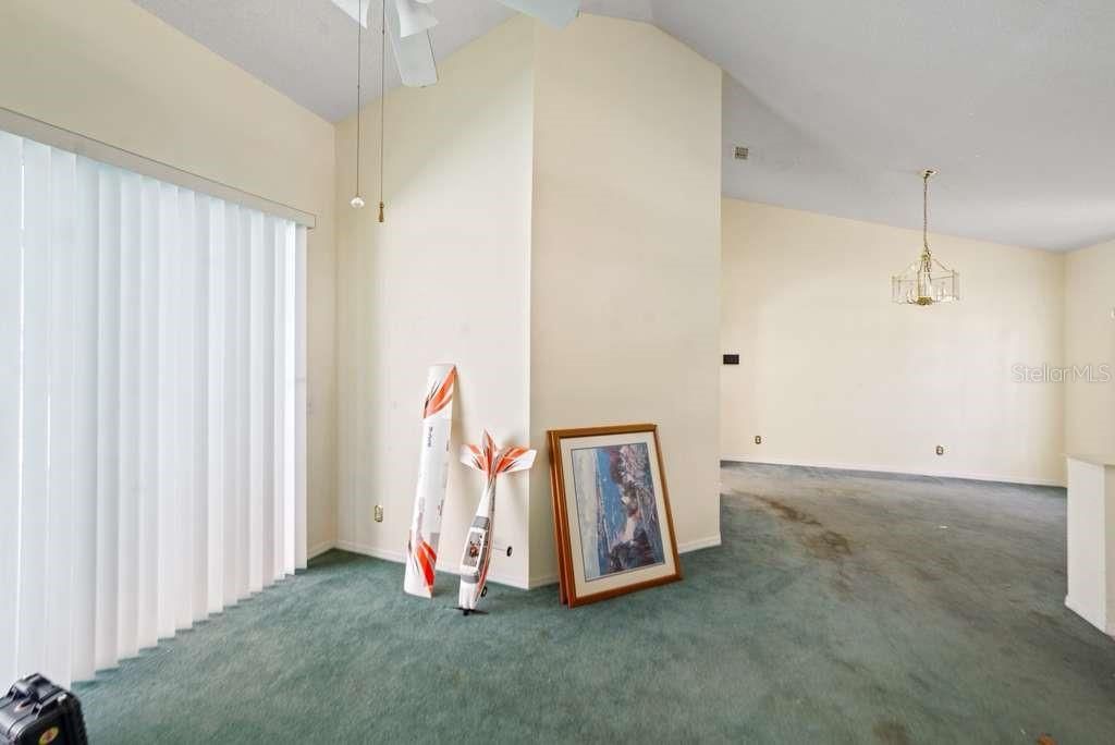 Activo con contrato: $278,000 (3 camas, 2 baños, 1604 Pies cuadrados)