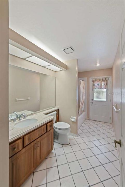 Activo con contrato: $278,000 (3 camas, 2 baños, 1604 Pies cuadrados)