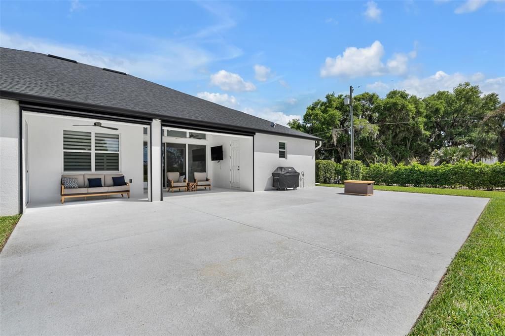 Active With Contract: $1,259,000 (5 beds, 3 baths, 3352 Square Feet)