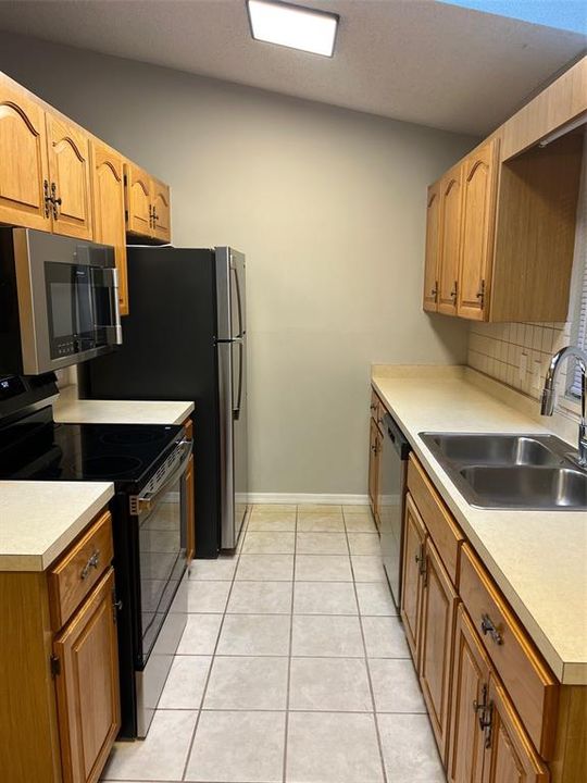 En Venta: $177,000 (2 camas, 2 baños, 918 Pies cuadrados)
