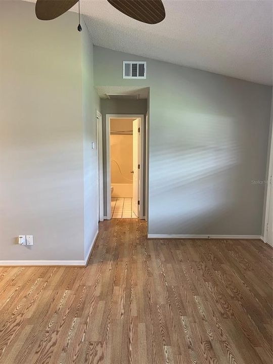 En Venta: $177,000 (2 camas, 2 baños, 918 Pies cuadrados)