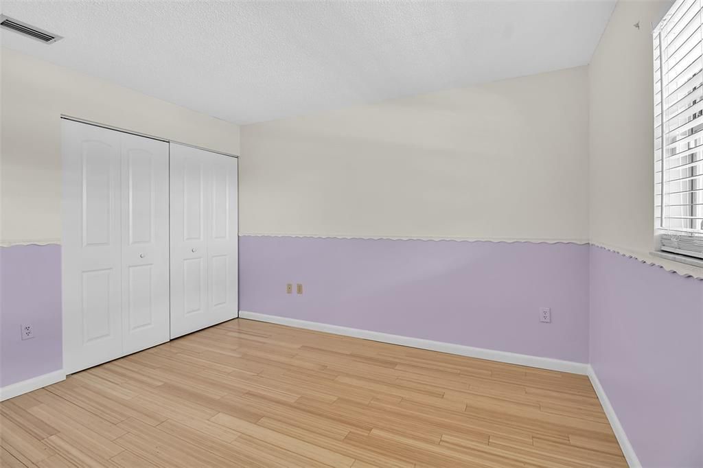 Active With Contract: $154,900 (2 beds, 2 baths, 978 Square Feet)
