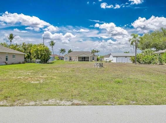 На продажу: $120,000 (0.23 acres)