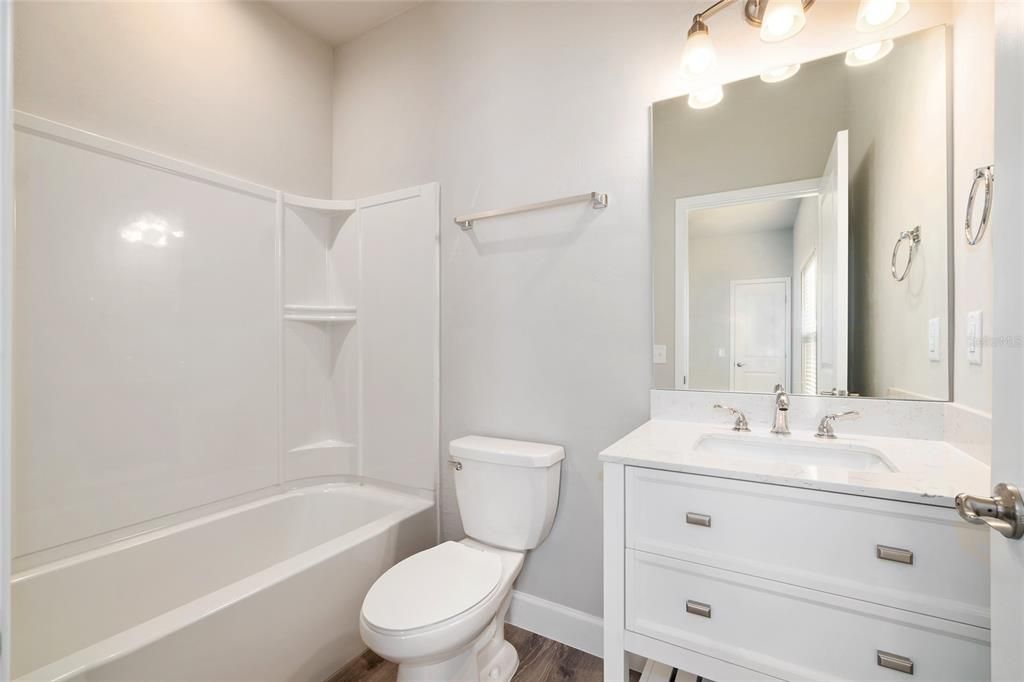 出租: $3,180 (4 贝兹, 4 浴室, 3256 平方英尺)