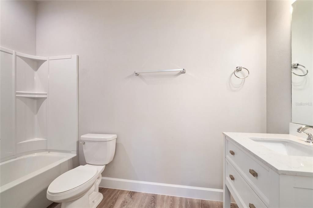 出租: $3,180 (4 贝兹, 4 浴室, 3256 平方英尺)