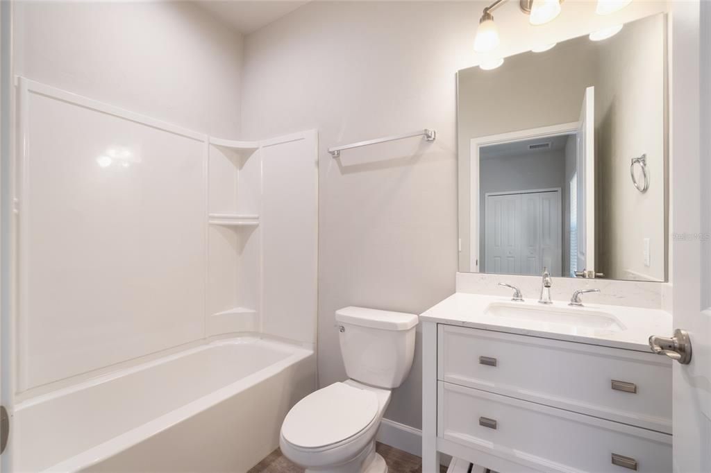 出租: $3,180 (4 贝兹, 4 浴室, 3256 平方英尺)