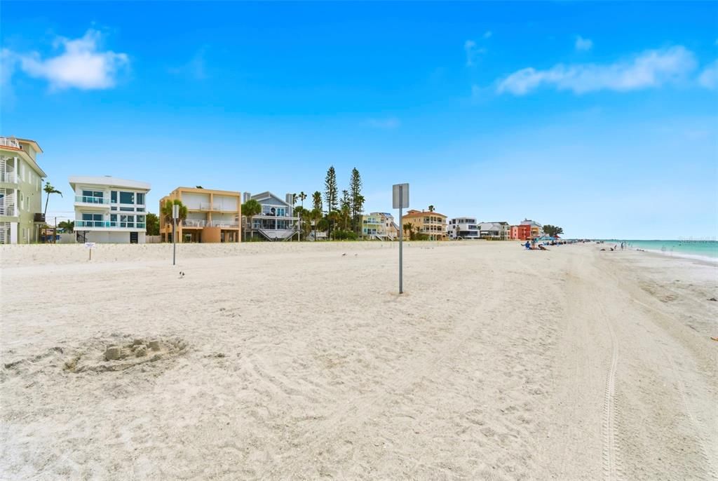 En Venta: $3,749,000 (3 camas, 3 baños, 2158 Pies cuadrados)