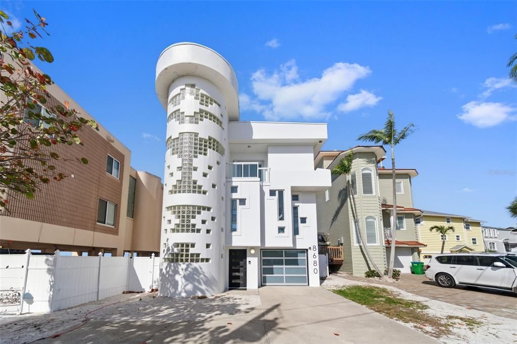 En Venta: $3,749,000 (3 camas, 3 baños, 2158 Pies cuadrados)