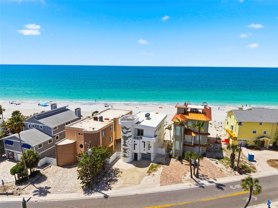 En Venta: $3,749,000 (3 camas, 3 baños, 2158 Pies cuadrados)