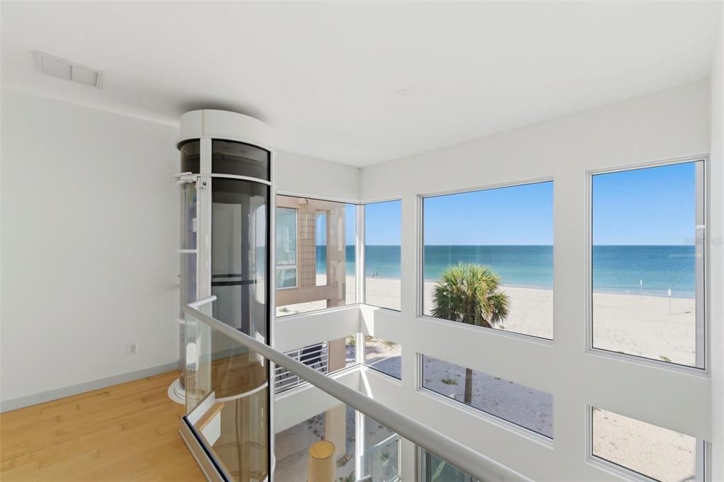 En Venta: $3,749,000 (3 camas, 3 baños, 2158 Pies cuadrados)