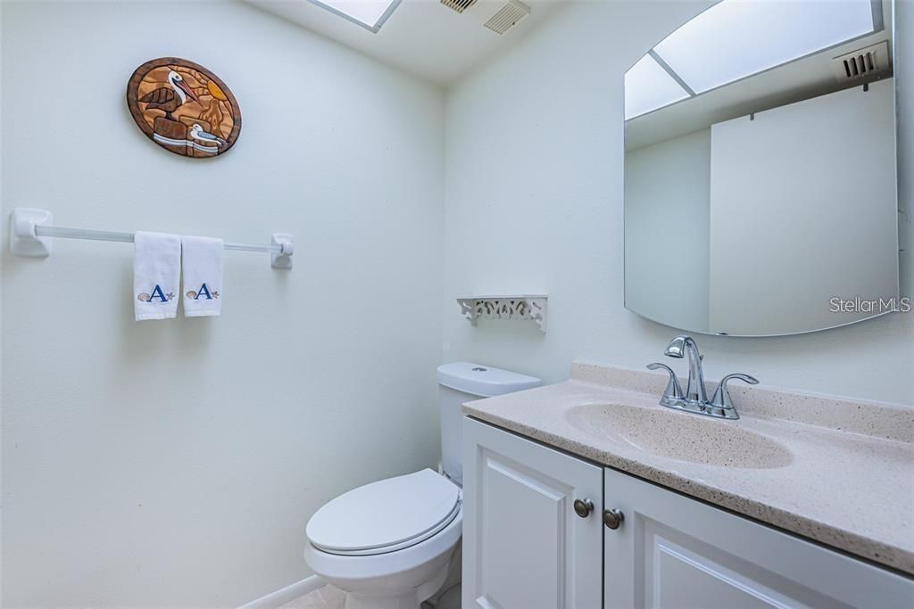 Active With Contract: $1,595 (1 beds, 1 baths, 875 Square Feet)