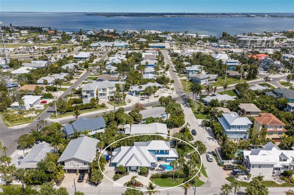 На продажу: $3,295,000 (5 спален, 4 ванн, 3124 Квадратных фут)