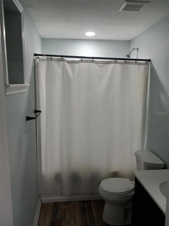 En Venta: $990,000 (4 camas, 3 baños, 2554 Pies cuadrados)