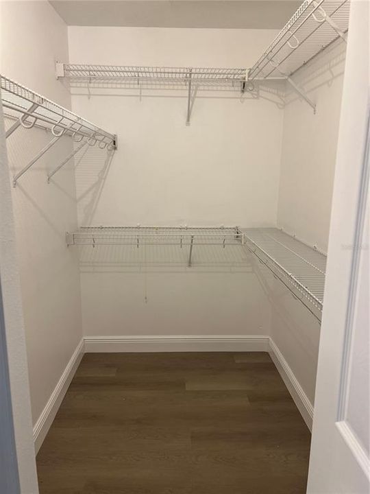 En Venta: $990,000 (4 camas, 3 baños, 2554 Pies cuadrados)