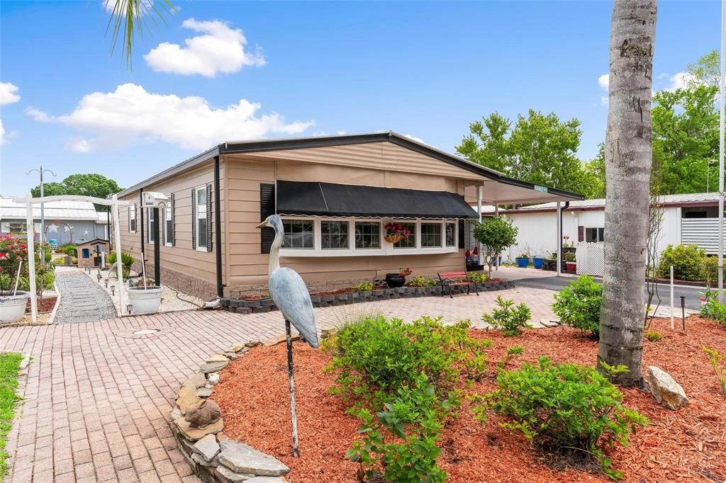 For Sale: $218,000 (2 beds, 2 baths, 1416 Square Feet)