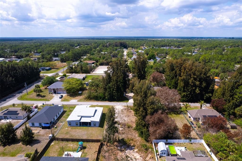 На продажу: $58,000 (0.23 acres)