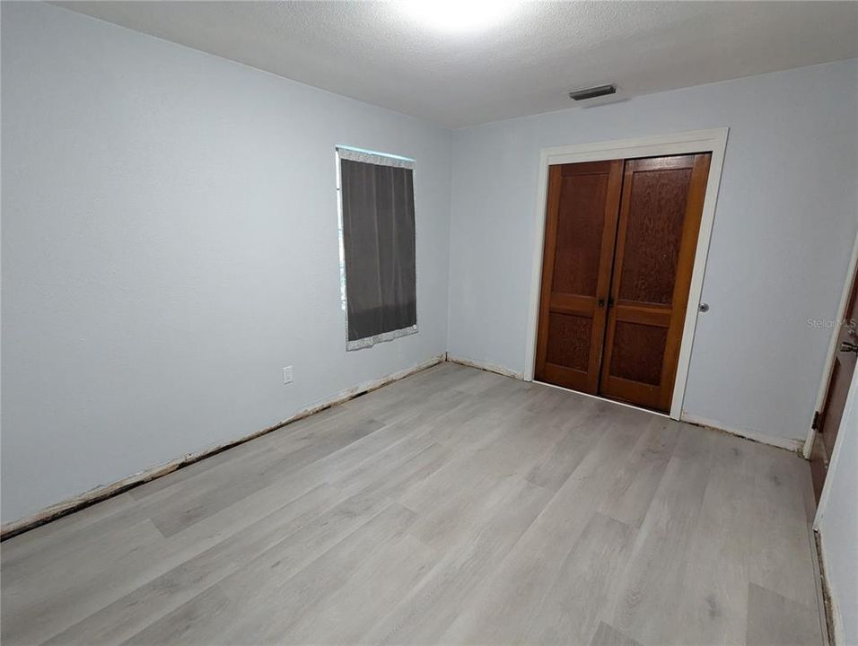 Active With Contract: $150,000 (2 beds, 1 baths, 841 Square Feet)