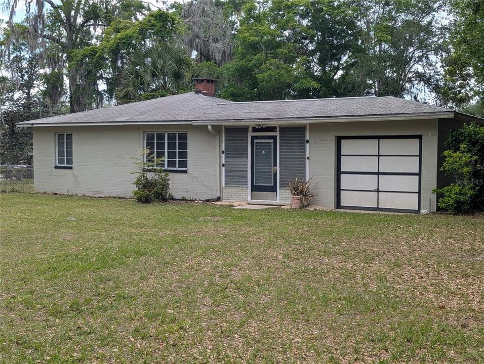 Active With Contract: $150,000 (2 beds, 1 baths, 841 Square Feet)