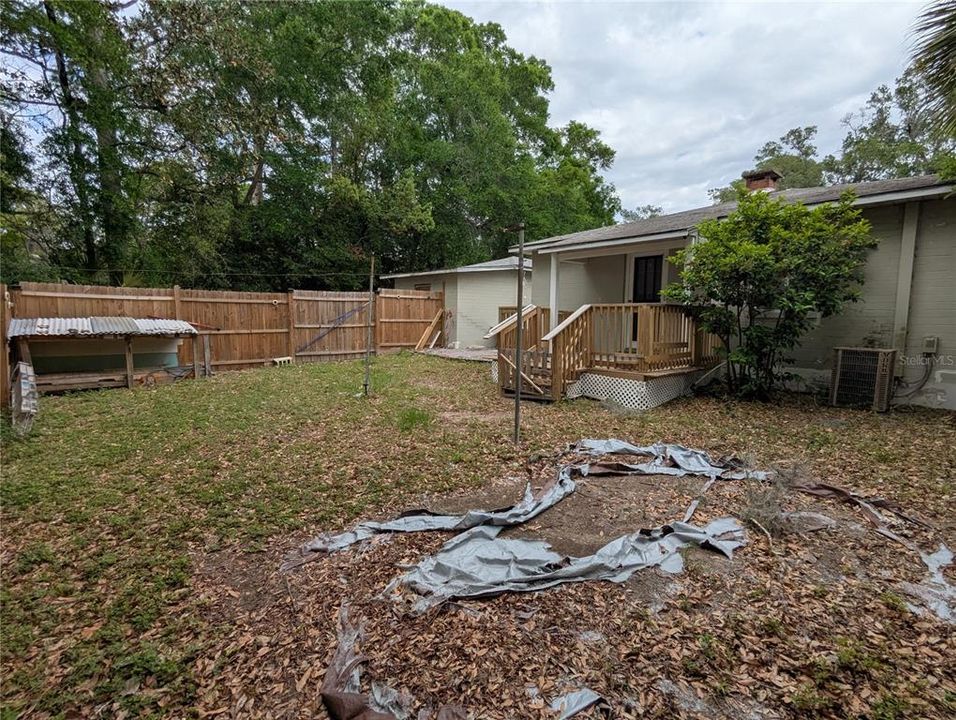 Active With Contract: $150,000 (2 beds, 1 baths, 841 Square Feet)