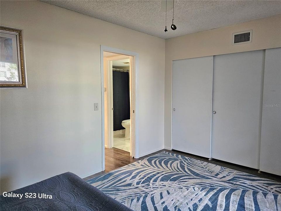 For Rent: $1,350 (1 beds, 1 baths, 825 Square Feet)