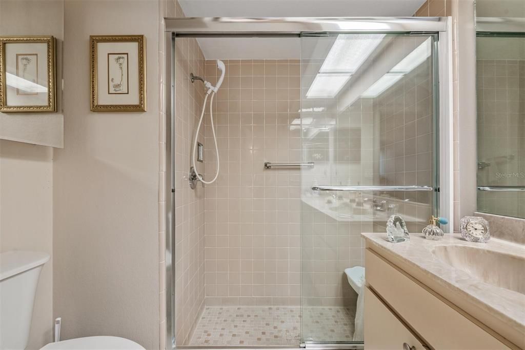 Под контрактом: $199,995 (2 спален, 2 ванн, 1386 Квадратных фут)