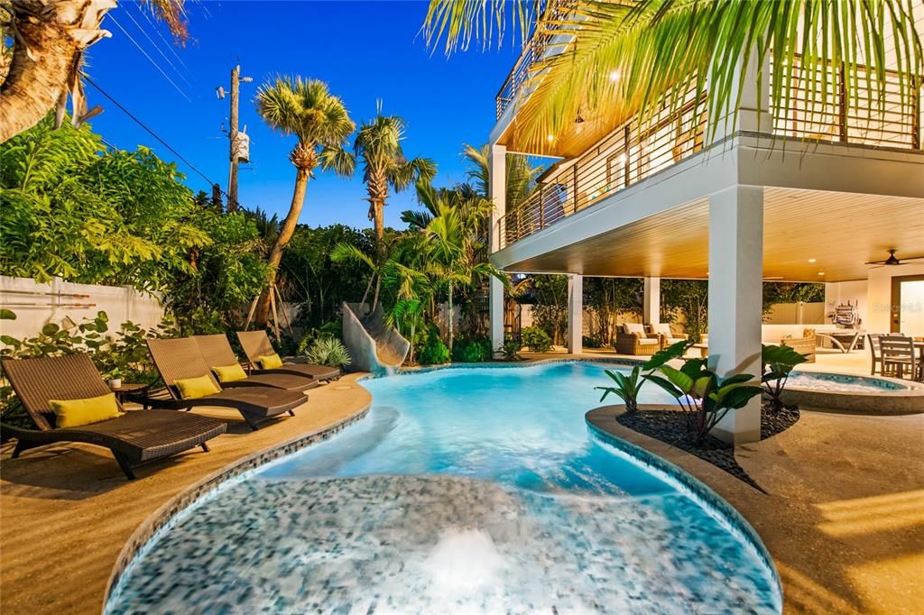 For Sale: $3,945,000 (6 beds, 6 baths, 3601 Square Feet)