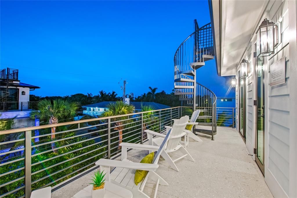For Sale: $3,945,000 (6 beds, 6 baths, 3601 Square Feet)