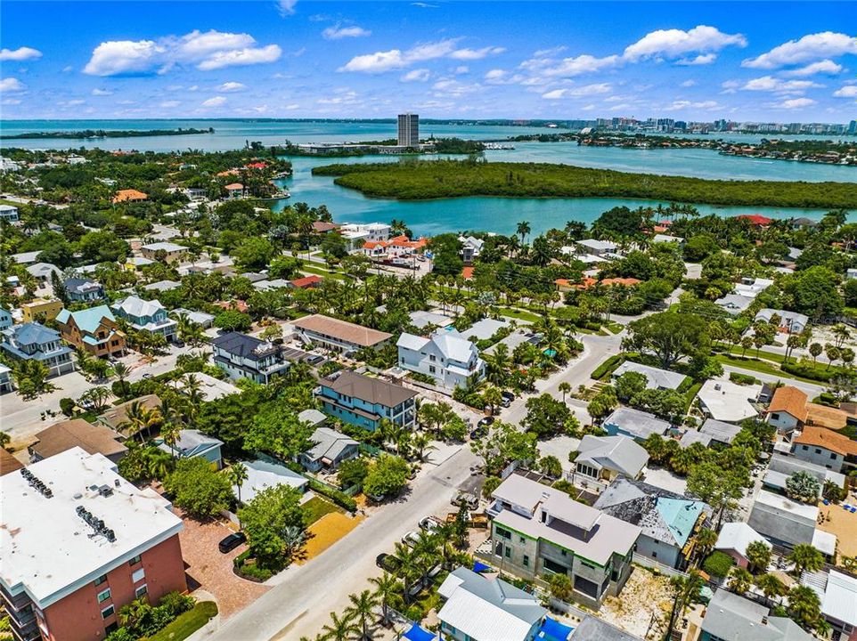 For Sale: $3,945,000 (6 beds, 6 baths, 3601 Square Feet)