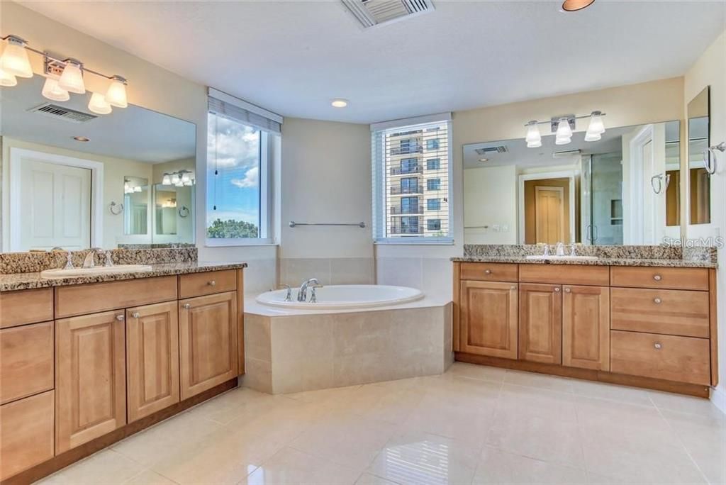 For Rent: $7,900 (3 beds, 3 baths, 2830 Square Feet)