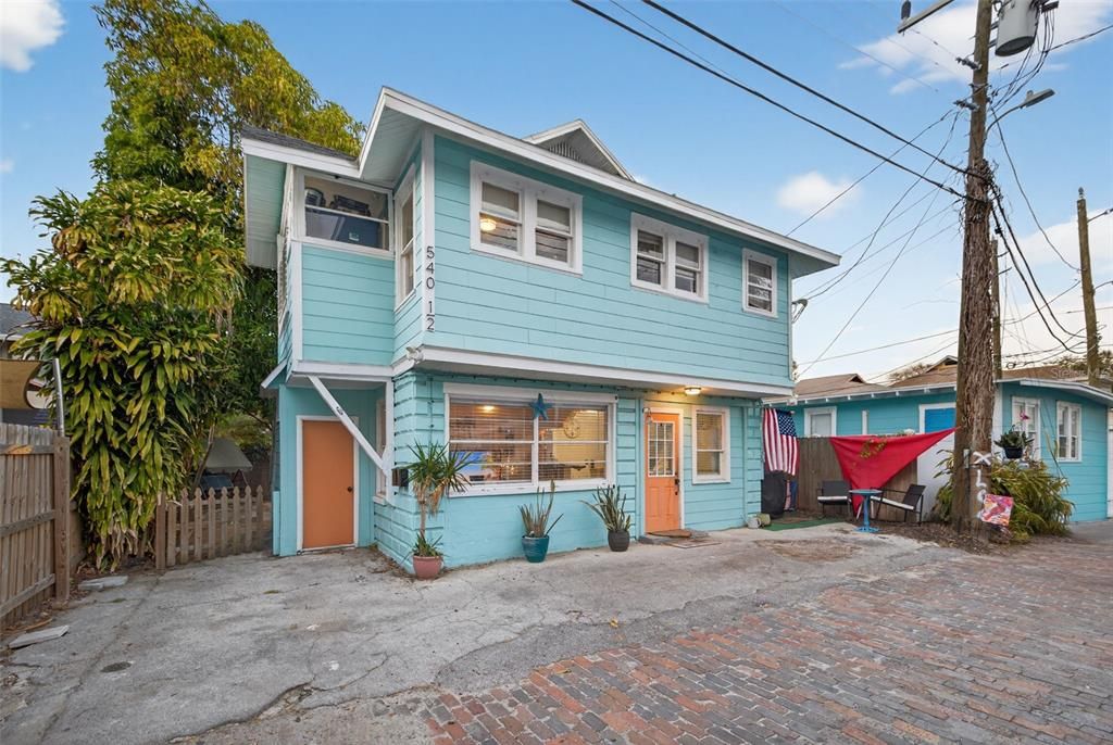 На продажу: $475,000 (4 спален, 0 ванн, 1364 Квадратных фут)