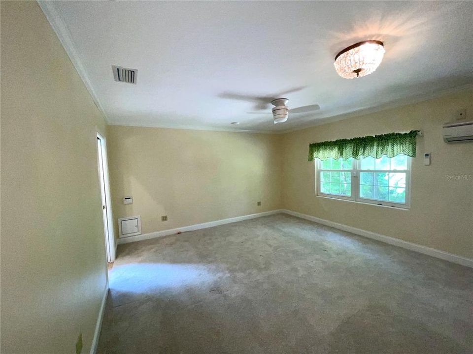 待售: $850,000 (4 贝兹, 2 浴室, 2934 平方英尺)