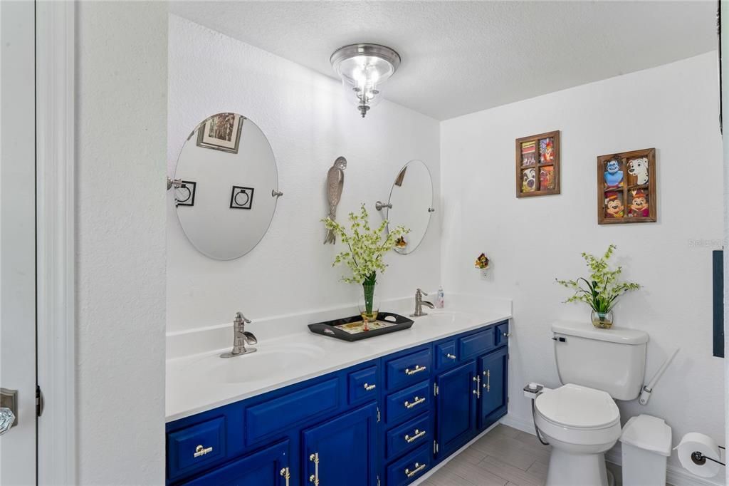 En Venta: $542,999 (4 camas, 3 baños, 2592 Pies cuadrados)