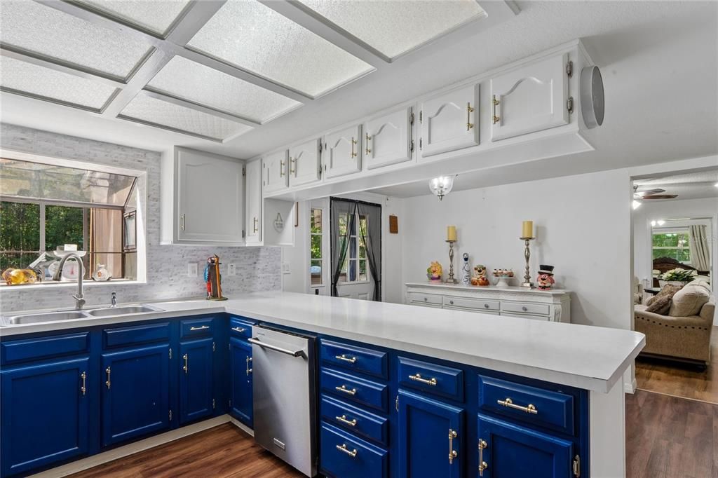 En Venta: $542,999 (4 camas, 3 baños, 2592 Pies cuadrados)