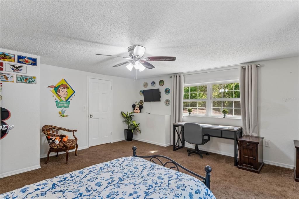 En Venta: $542,999 (4 camas, 3 baños, 2592 Pies cuadrados)