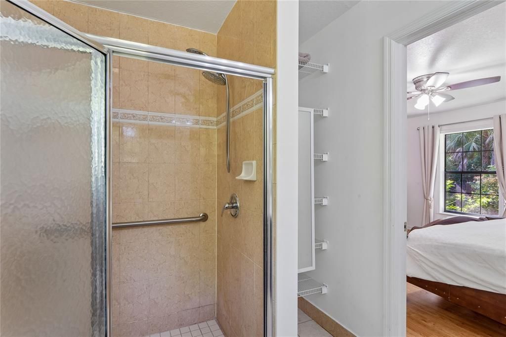 En Venta: $542,999 (4 camas, 3 baños, 2592 Pies cuadrados)