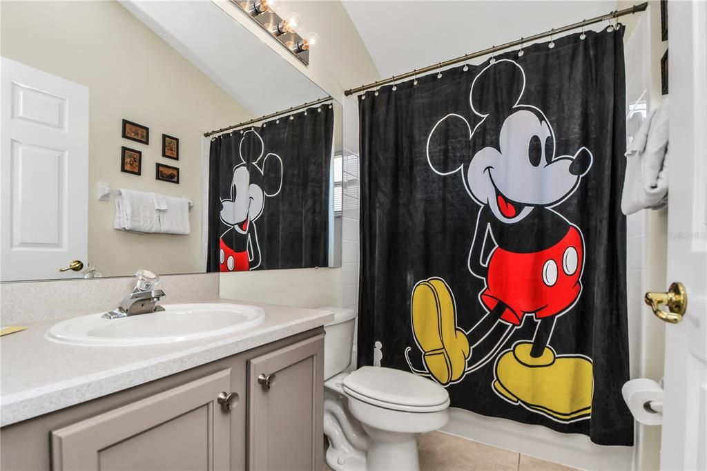 Activo con contrato: $499,900 (5 camas, 4 baños, 2136 Pies cuadrados)