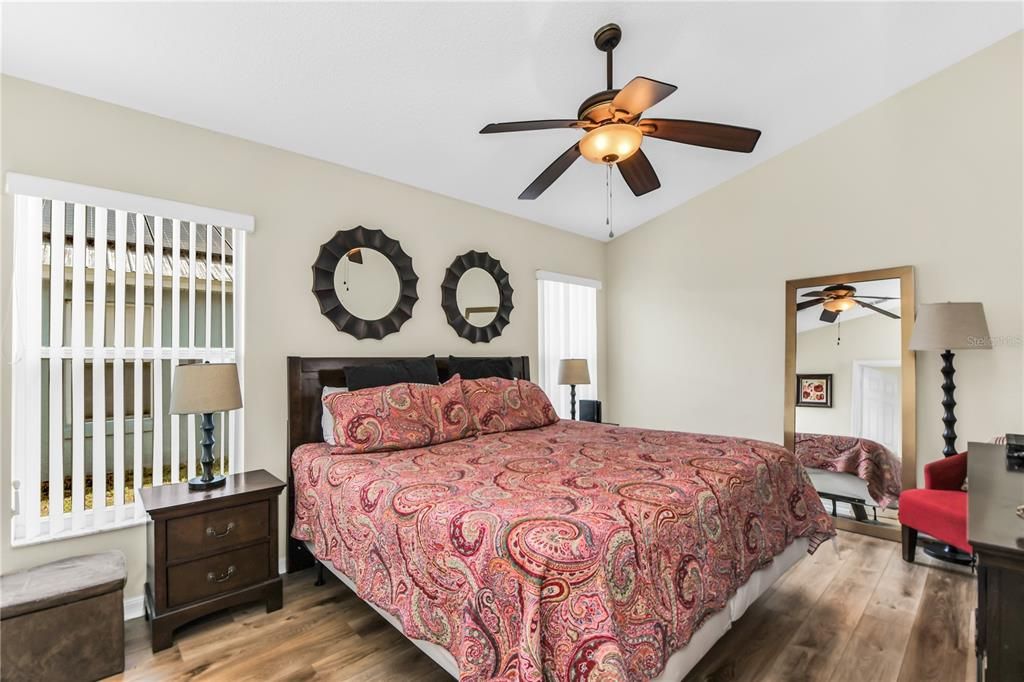 Activo con contrato: $499,900 (5 camas, 4 baños, 2136 Pies cuadrados)
