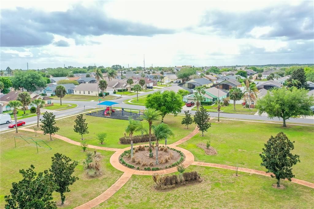 Activo con contrato: $499,900 (5 camas, 4 baños, 2136 Pies cuadrados)
