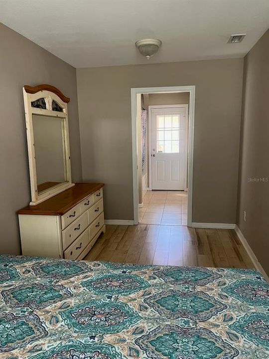 For Sale: $384,900 (3 beds, 3 baths, 2423 Square Feet)