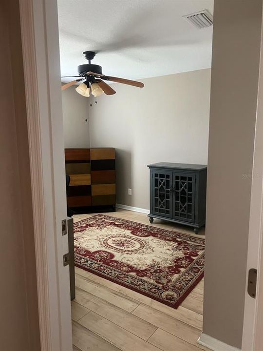 For Sale: $384,900 (3 beds, 3 baths, 2423 Square Feet)