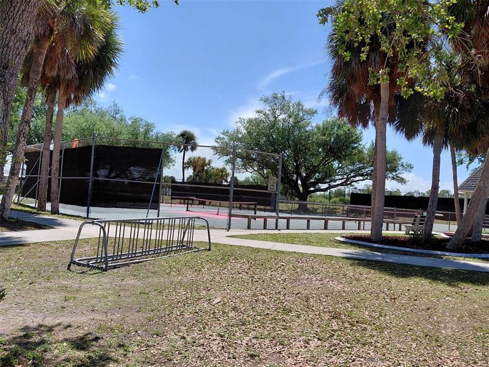 На продажу: $25,000 (0.11 acres)