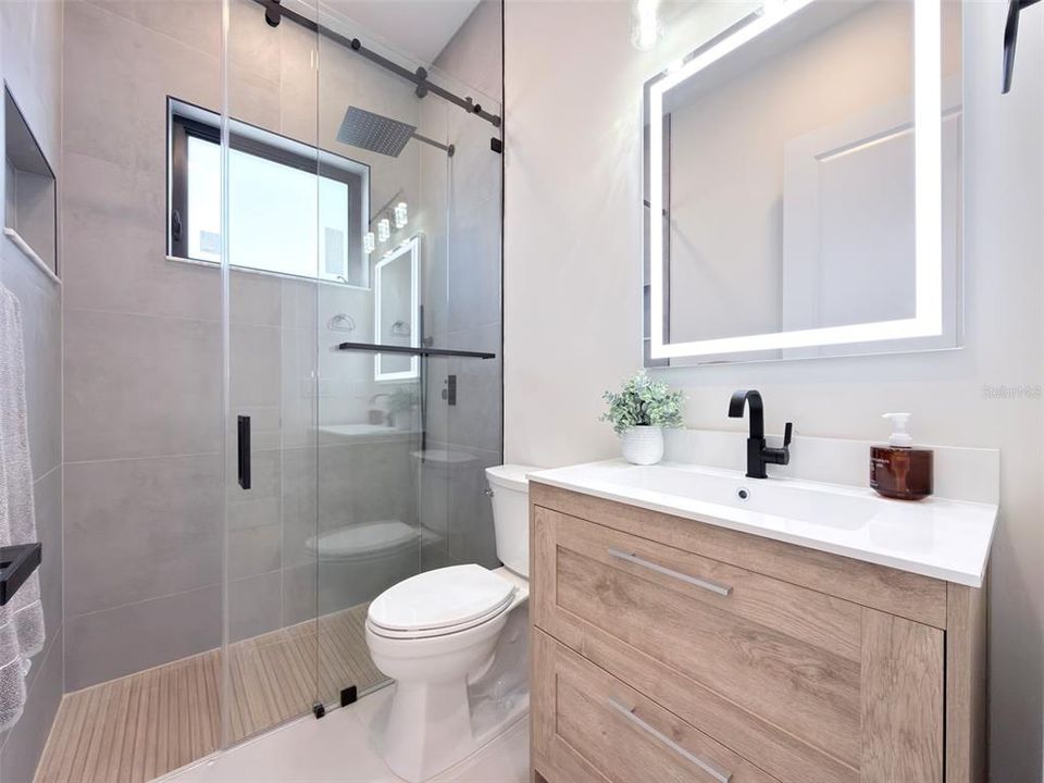 En Renta: $4,500 (4 camas, 4 baños, 2462 Pies cuadrados)