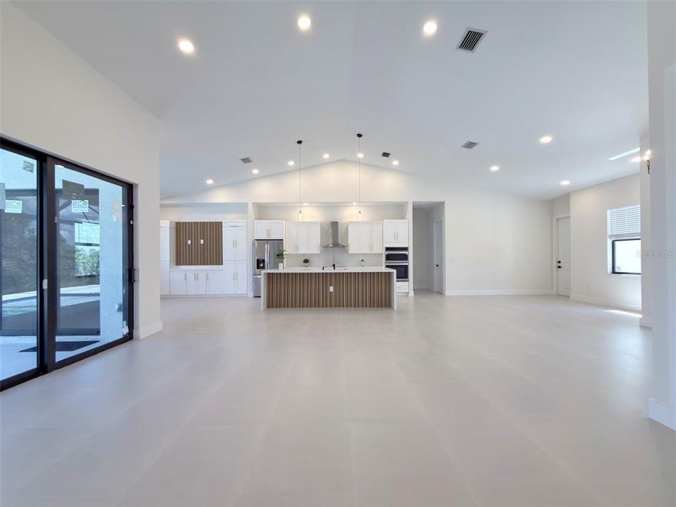 En Renta: $4,500 (4 camas, 4 baños, 2462 Pies cuadrados)