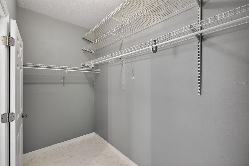 For Sale: $559,000 (5 beds, 4 baths, 3138 Square Feet)