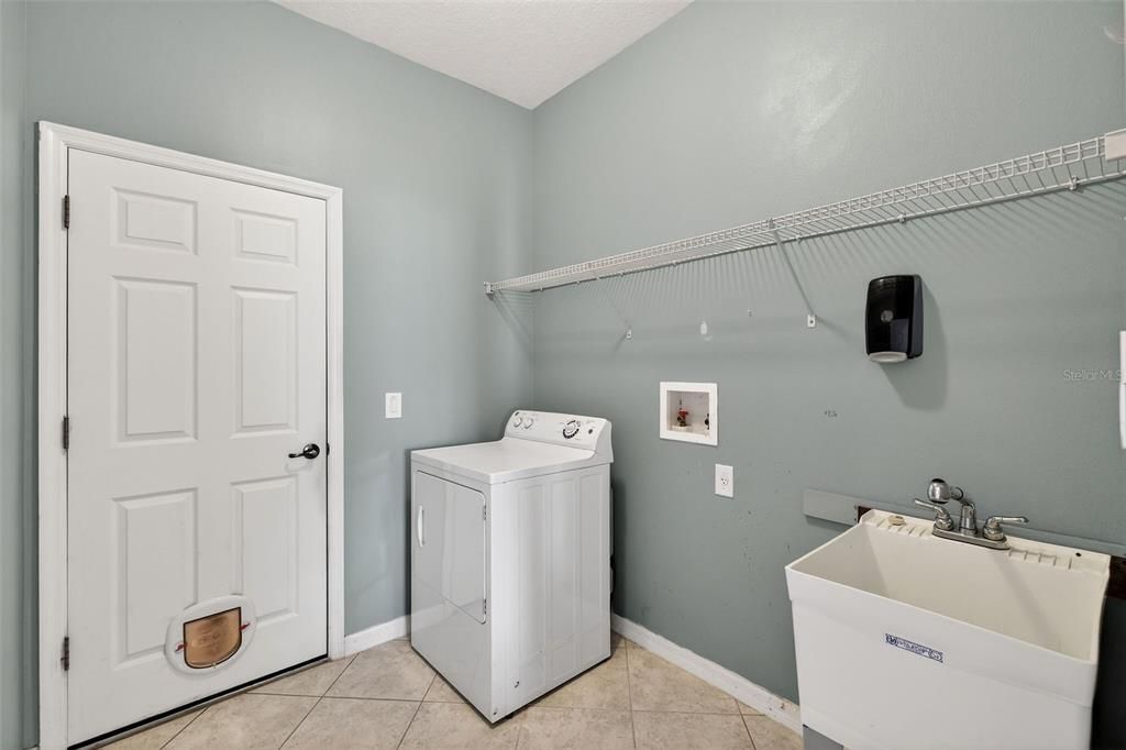 For Sale: $559,000 (5 beds, 4 baths, 3138 Square Feet)